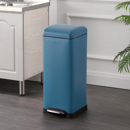Betty 8 Gal Step Trash Can Soft